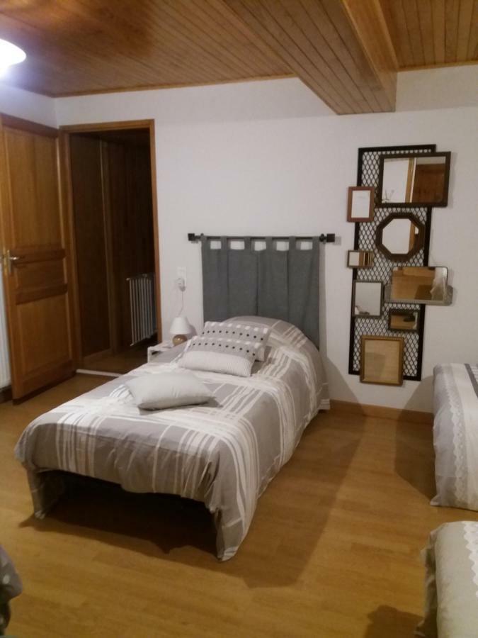 Villa Les Copains D'Abord Beaucroissant Esterno foto
